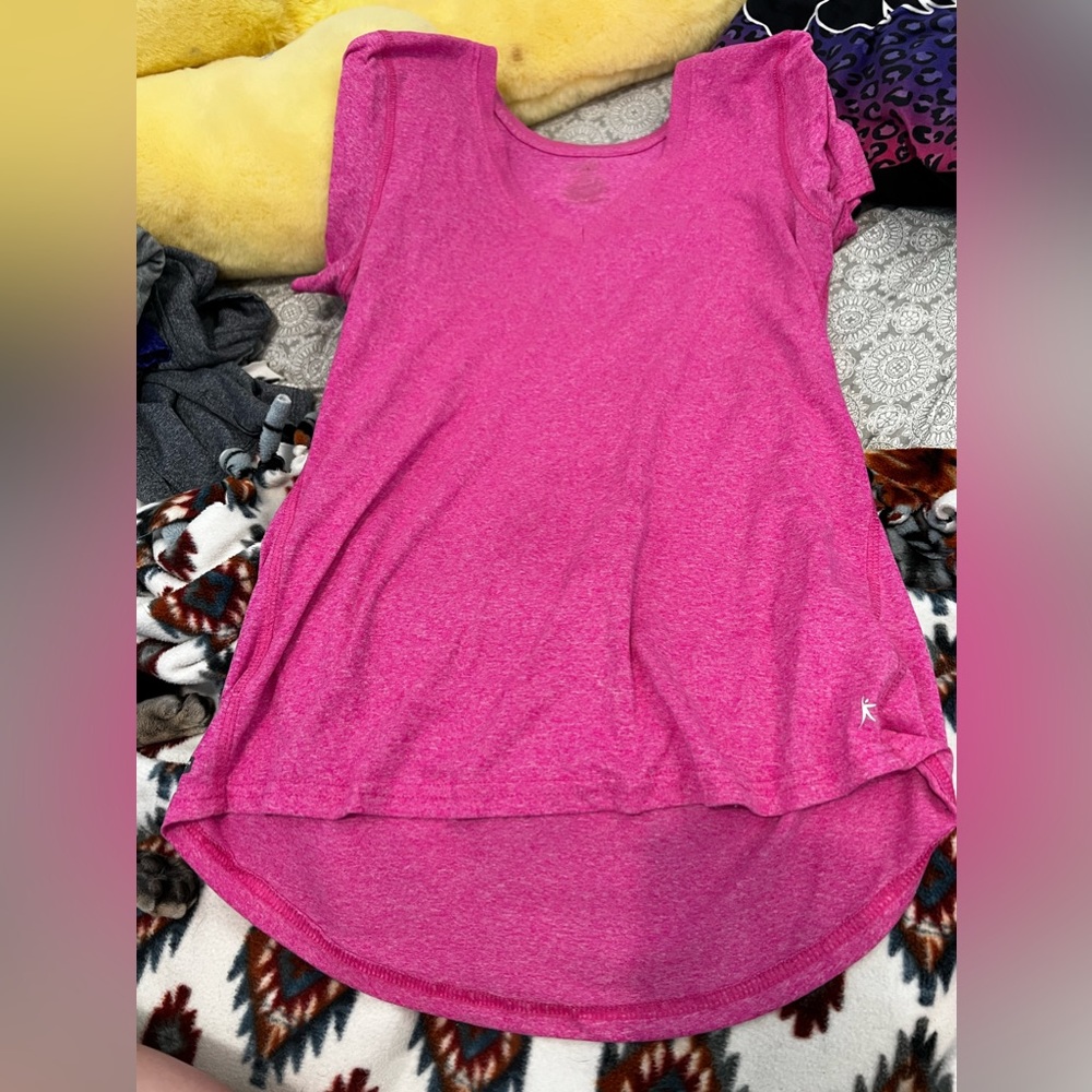 Pink t shirt size small
